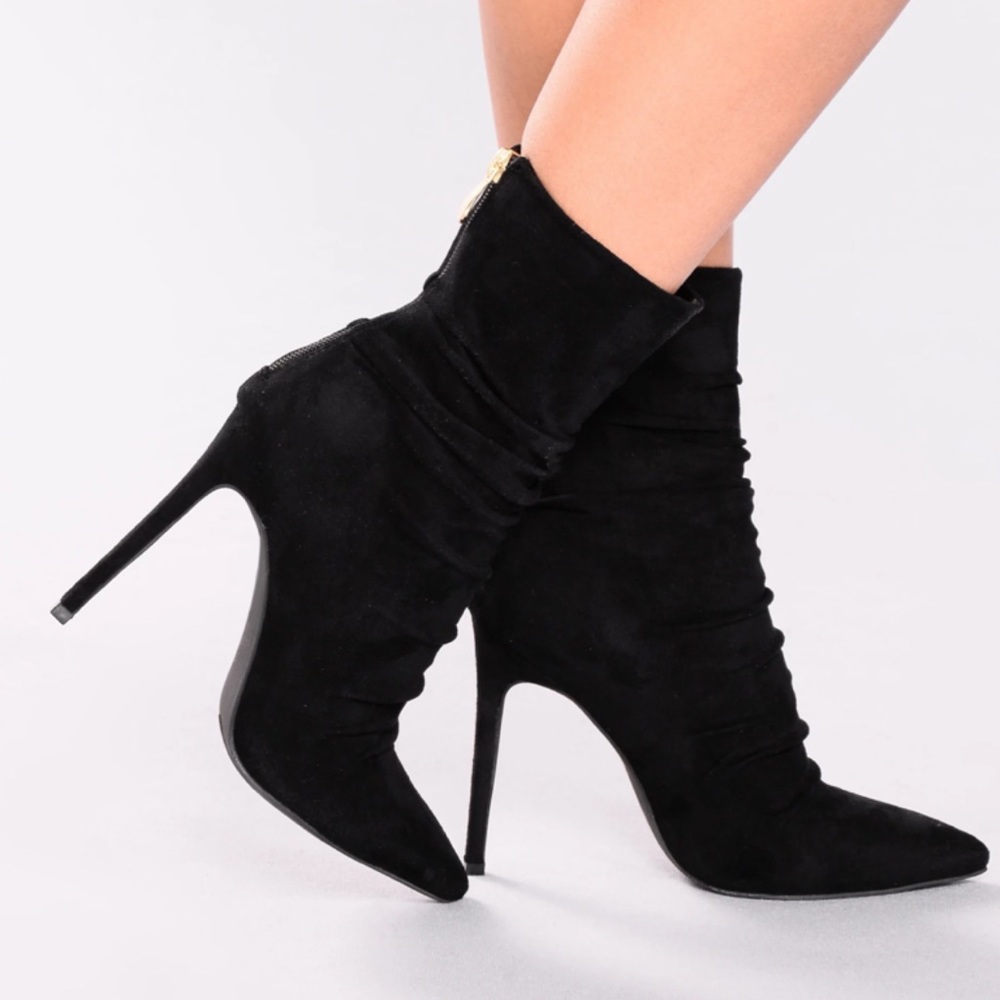Sabrina Scrunch Bootie- Black